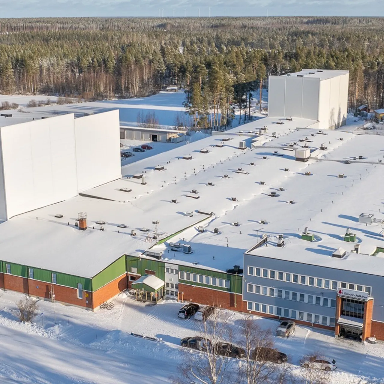 Sievi tehdas drone talvi 2048px 6 2048x800